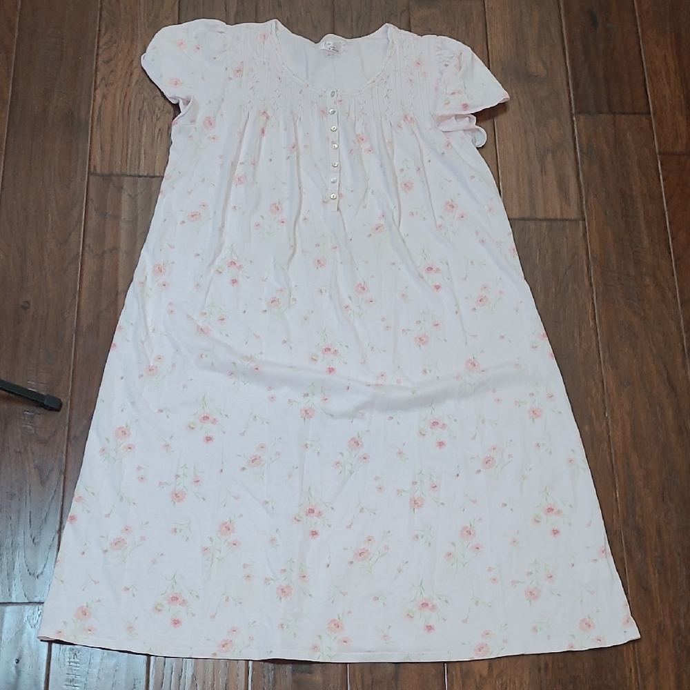 Aria Pink Floral Nightgown size Medium